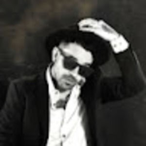 Meet your Posher, Devin